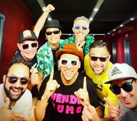 Los Tulipanes — artista musical para eventos