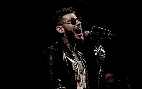 Ulises Bueno — artista musical para eventos
