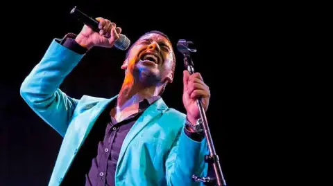 Zamu Caballero — artista musical para eventos