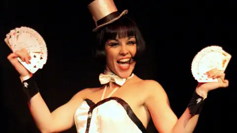 Dolly Kent — artista para eventos