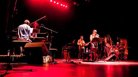 La Orillera Tango Reviews — artista musical para eventos