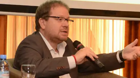 Carlos Burgueño — orador para eventos