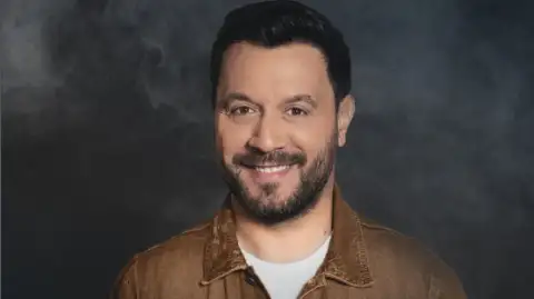 Lucas Sugo — artista musical para eventos