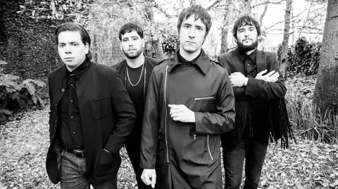Viva Elástico — artista musical para eventos