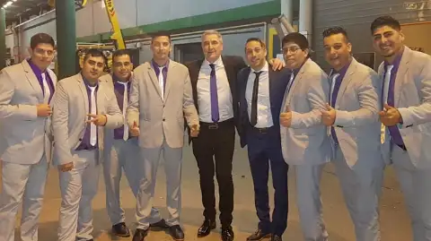 Siete Lunas — artista musical para eventos
