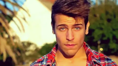 Niko Falero — artista musical para eventos
