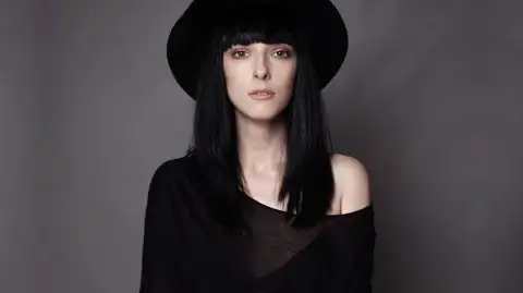 Lara Pedrosa — artista musical para eventos