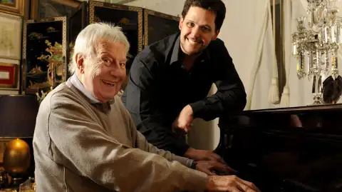 Gabriel Mores — artista musical para eventos