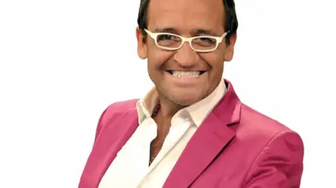 Álvaro «Waldo» Navia — humorista para eventos