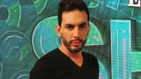 Ronen Suarc — conductor/a para eventos