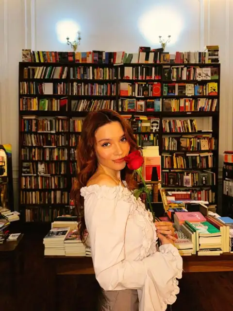 Mica Suárez — youtuber para eventos