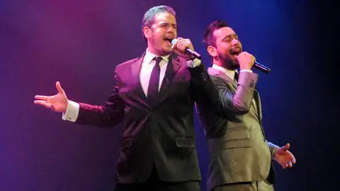 Los Juan — artista musical para eventos