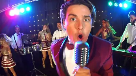 Versionados — artista musical para eventos