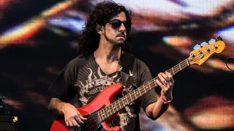 Matías Mendez — artista musical para eventos