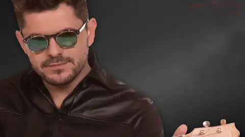 Marcos Castelló — artista musical para eventos