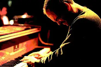 Adrian Iaies — artista musical para eventos