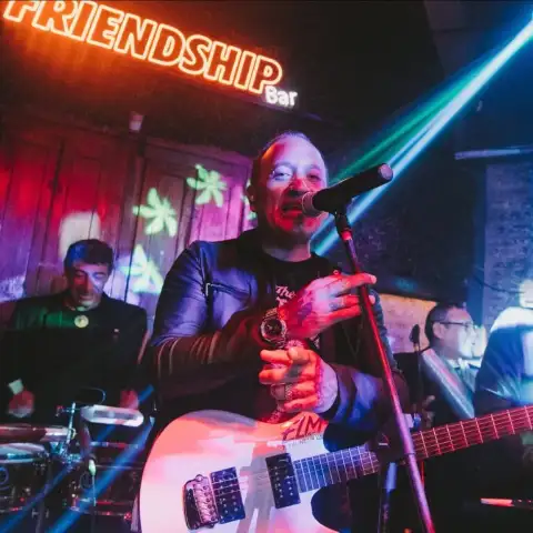 El Mago y La Nueva — artista musical para eventos