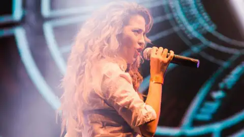 De Fiesta — artista musical para eventos