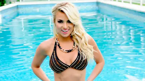 Ailén Bechara — modelo para eventos