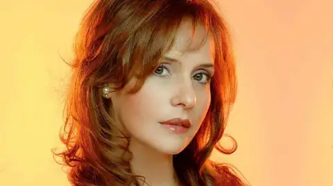 Gabriela Toscano — actriz para eventos