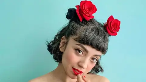 Mon Laferte — artista musical para eventos