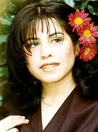 Paola Arias — artista musical para eventos