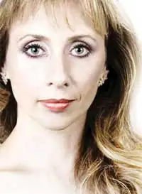 Eleonora Cassano — artista para eventos