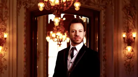 Santiago Sirur — artista musical para eventos