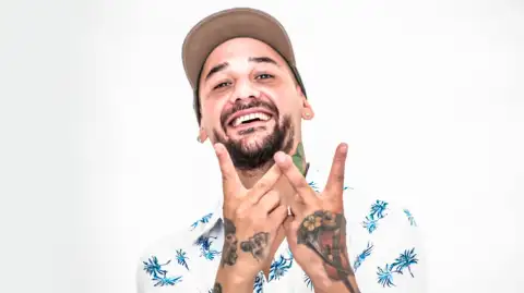 Walter Salinas — artista musical para eventos