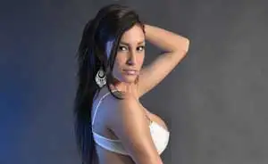 Madelaine Soto — modelo para eventos