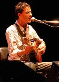 Lucas Segovia — artista musical para eventos