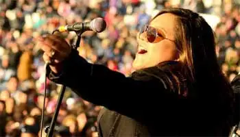 Constanza Martinez — artista musical para eventos