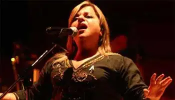 Claudia Piran — artista musical para eventos