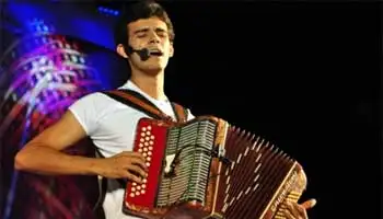 Alan Guillen — artista musical para eventos