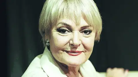 Claudia Lapacó — actriz para eventos