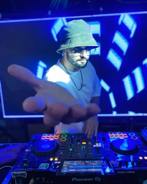 Atomix DJ — DJ para eventos