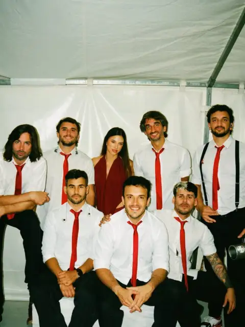 Agapornis — artista musical para eventos