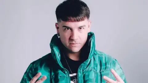 DJ Adri Fuentes — DJ para eventos