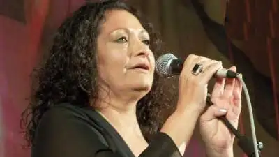 Angela Irene — artista musical para eventos