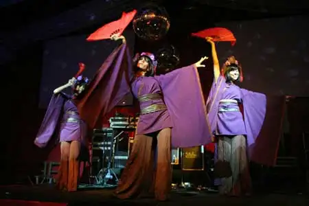 Circoticos — artista para eventos
