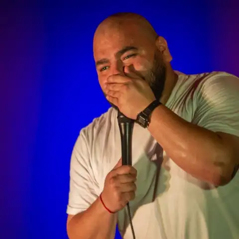 Mati Acuña — humorista para eventos
