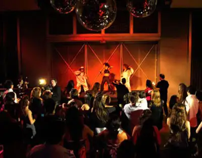 Multicollor, fiesta de disfraces — artista musical para eventos