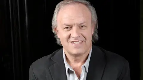 César «Banana» Pueyrredón — artista musical para eventos