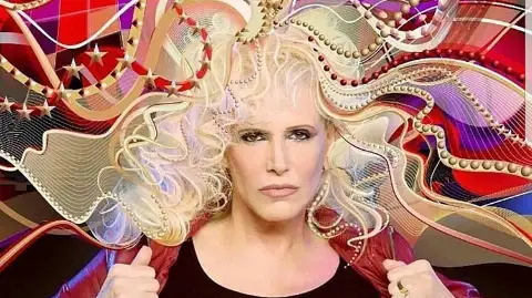Valeria Lynch — artista musical para eventos
