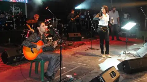 Sandra Santos y La Trova — artista musical para eventos